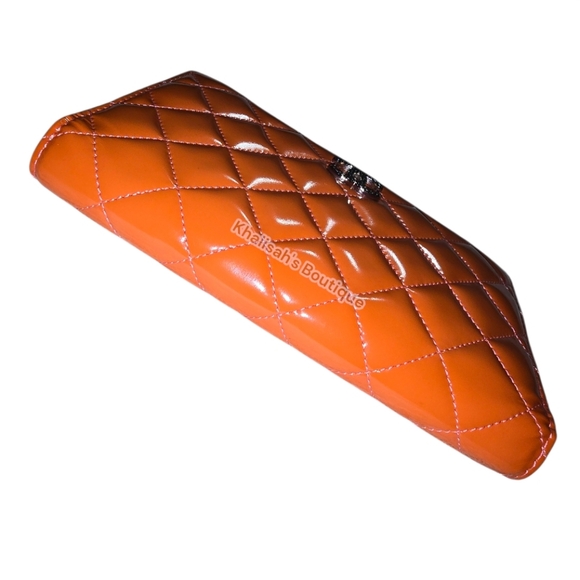 LIKE NEW!!! Chanel Coral Diamond Quilted Patent Leather CC Continental Wallet - Picture 8 of 17